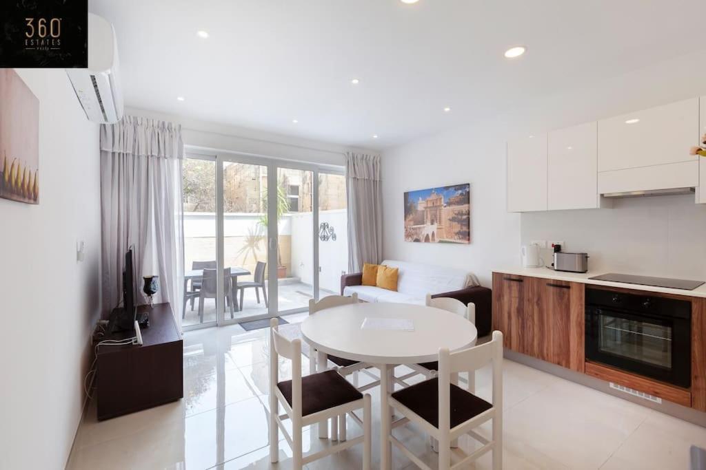 Comfy Apt With Terrace, 5 Mins To Sliema Ferries By 360 Estates Gzira المظهر الخارجي الصورة
