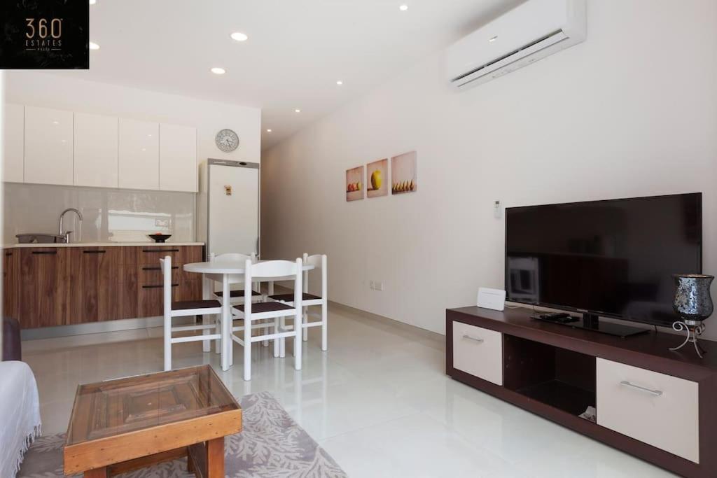 Comfy Apt With Terrace, 5 Mins To Sliema Ferries By 360 Estates Gzira المظهر الخارجي الصورة